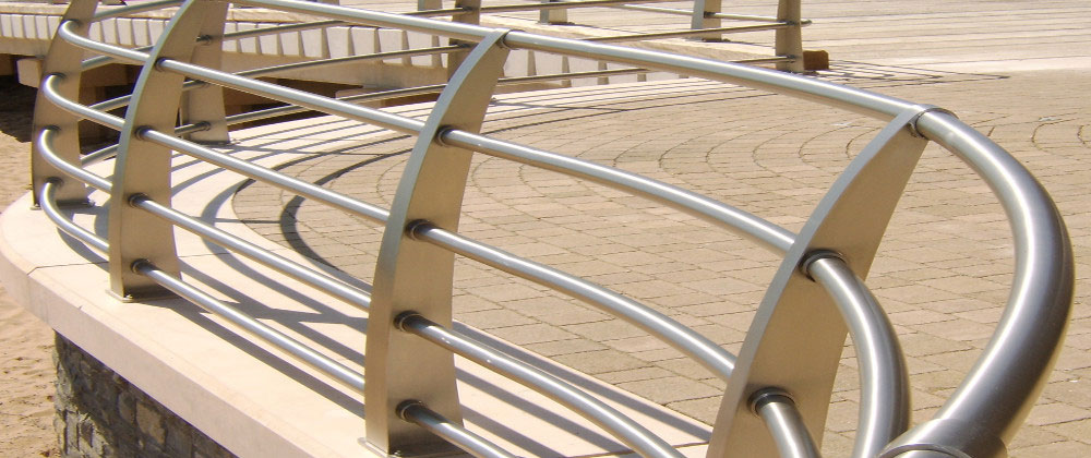 Steel beach barrier